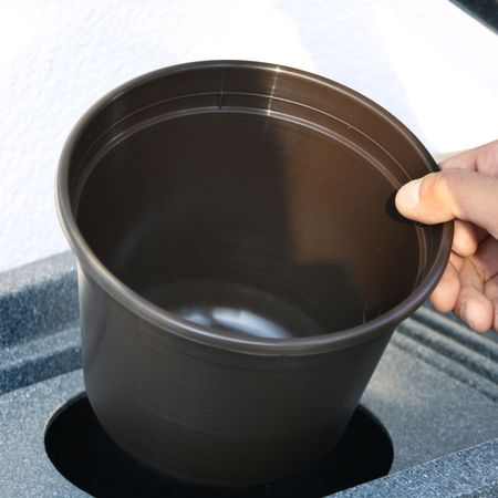 Regentonne Noblesse anthrazit 275 Liter Pflanzschale