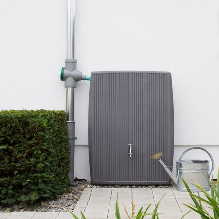 Regentonne Concrete grau 200 Liter Frontansicht grob