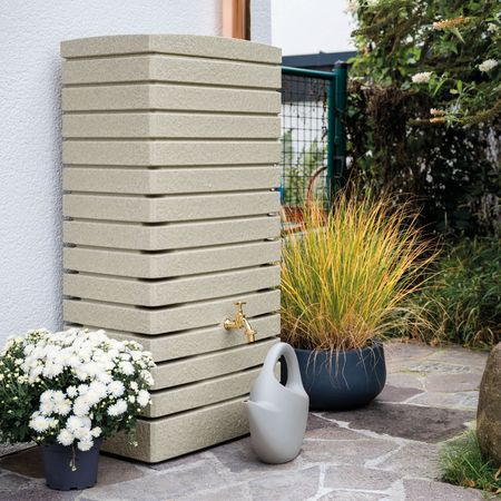 Florantia Regentonne Catania sandstein 210 Liter Anwendung