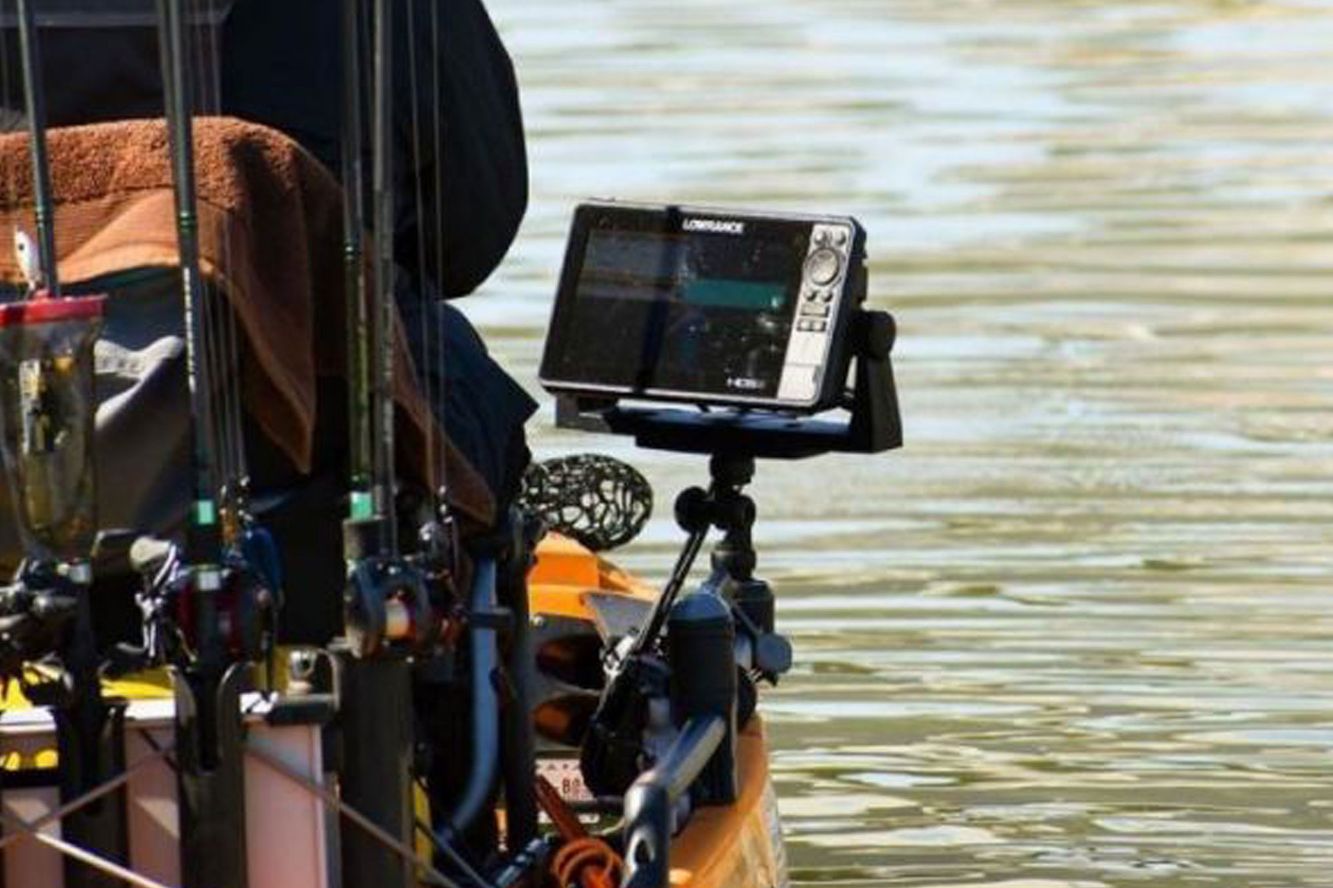 Railblaza Fish Finder Mount R-Lock R, Plattform Echolote (160 x 60 mm) 02-4141-11 Railblaza Fish Finder Mount R-Lock R, Plattform Echolote (160 x 60 mm) 02-4141-11