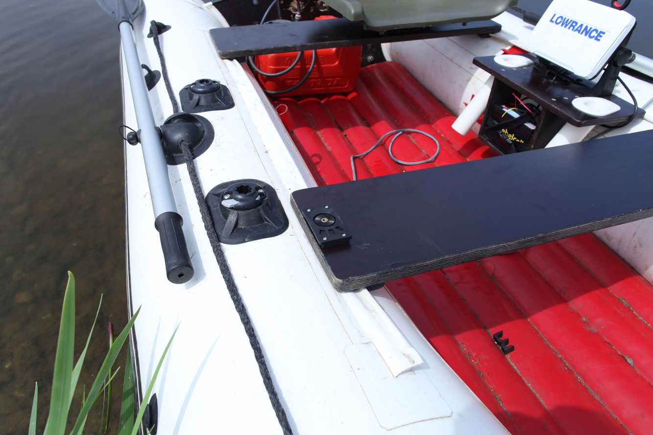 Daiichiseiko Schlauchboot Rutenhalter light Japan zum festschrauben Uketaro BS Daiichiseiko Schlauchboot Rutenhalter light Japan zum festschrauben Uketaro BS