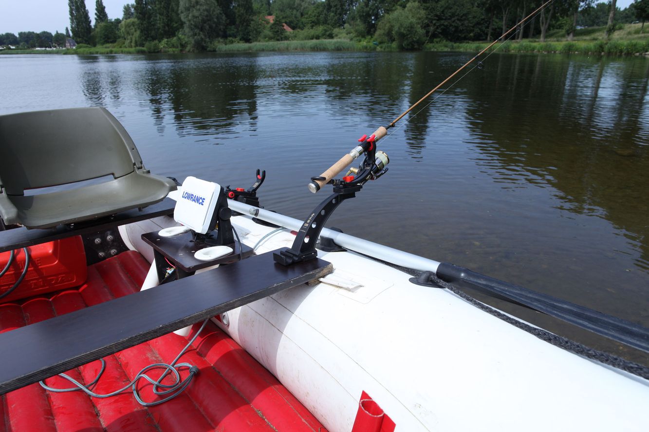 Daiichiseiko Schlauchboot Rutenhalter light Japan zum festschrauben Uketaro BS Daiichiseiko Schlauchboot Rutenhalter light Japan zum festschrauben Uketaro BS