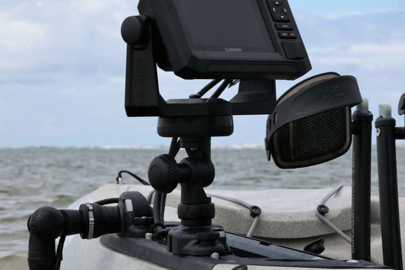 Railblaza Garmin 4" - 7” ECHOMAP und 5" - 7” Striker Echolote mit Gelenk Mount R-Lock Railblaza Garmin 4" - 7” ECHOMAP und 5" - 7” Striker Echolote mit Gelenk Mount R-Lock