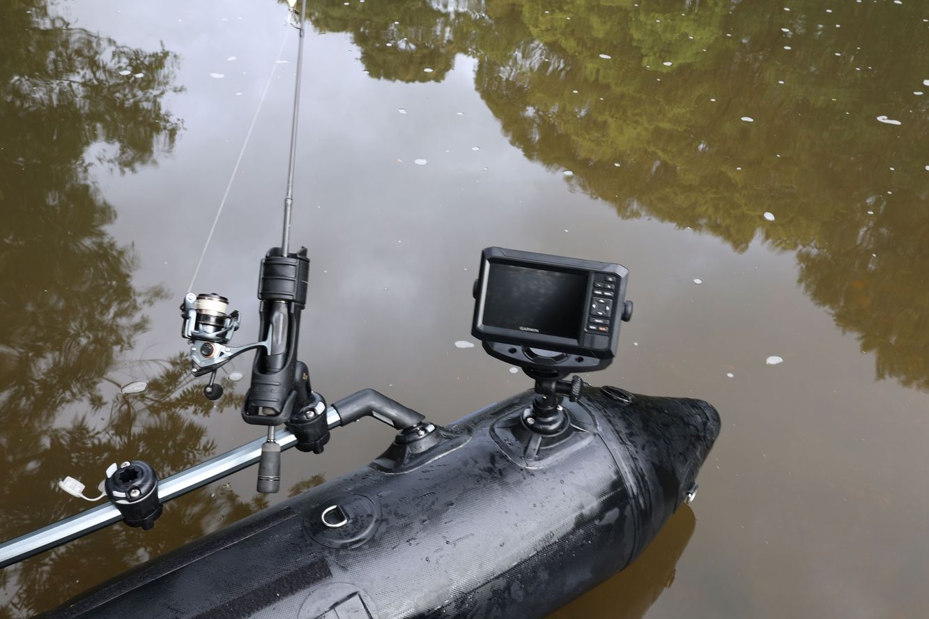 Railblaza Garmin 4" - 7” ECHOMAP und 5" - 7” Striker Echolote mit Gelenk Mount R-Lock Railblaza Garmin 4" - 7” ECHOMAP und 5" - 7” Striker Echolote mit Gelenk Mount R-Lock