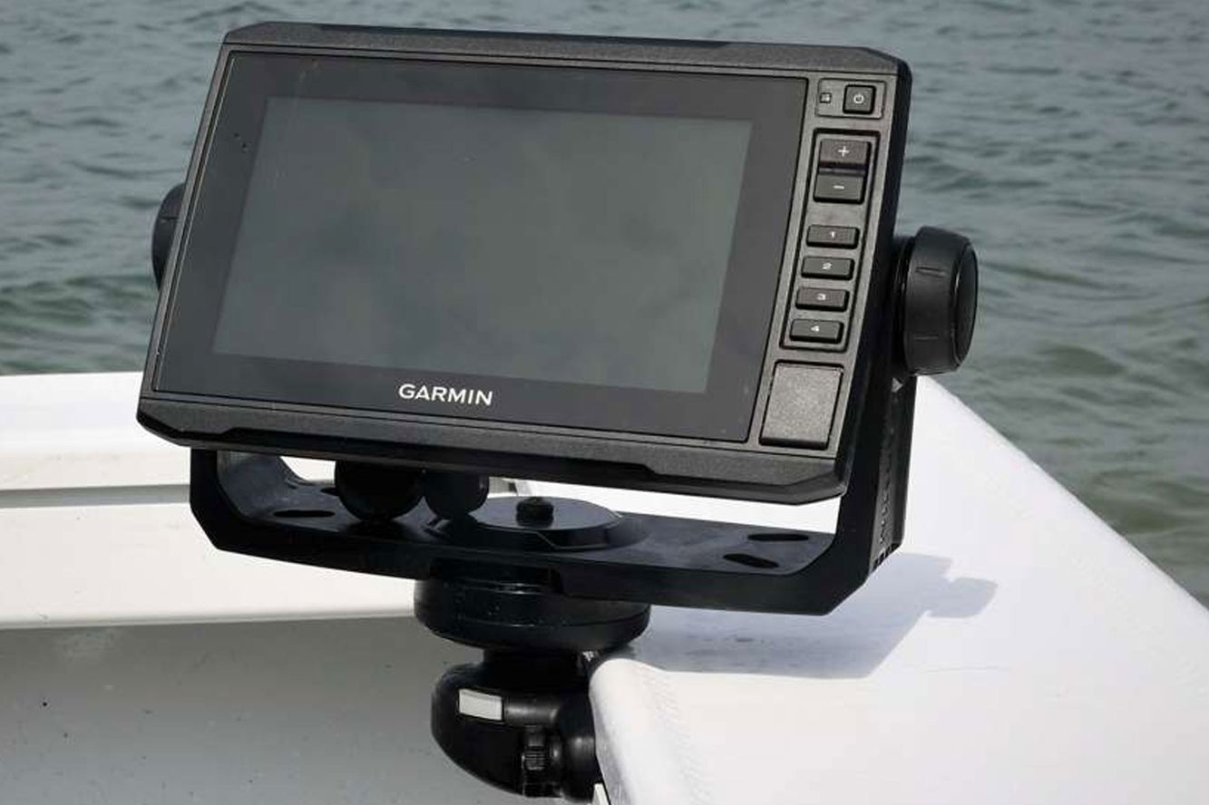 Garmin Fishfinder Mount Low Profile 02-4179-11 Garmin Fishfinder Mount Low Profile 02-4179-11