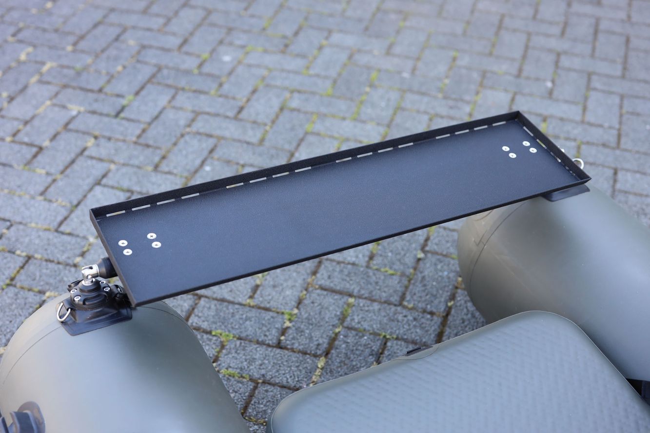 Alu-Fronttisch für Bellyboot (800x200mm) in schwarz für Frontstange Frontbar Alu-Fronttisch für Bellyboot (800x200mm) in schwarz für Frontstange Frontbar