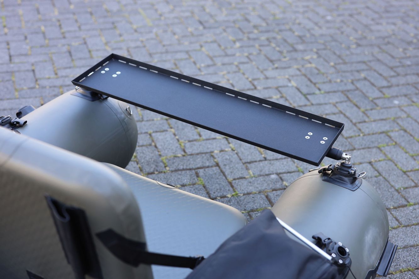 Alu-Fronttisch für Bellyboot (800x200mm) in schwarz für Frontstange Frontbar Alu-Fronttisch für Bellyboot (800x200mm) in schwarz für Frontstange Frontbar