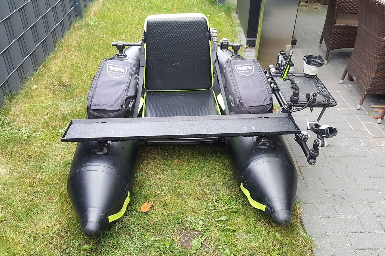 Aluminium-Tisch für Boote (1200x200mm) in schwarz zum Angeln ohne Sternaufnahme Aluminium-Tisch für Boote (1200x200mm) in schwarz zum Angeln ohne Sternaufnahme