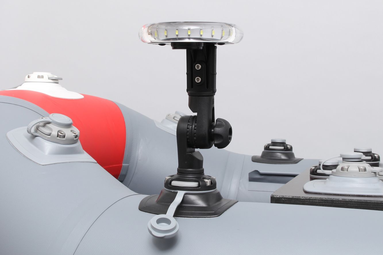 Fasten Adapter für Lonako Navigationsleuchten rotier- und neigbar großer Gelenkscheibe Fasten Adapter für Lonako Navigationsleuchten rotier- und neigbar großer Gelenkscheibe